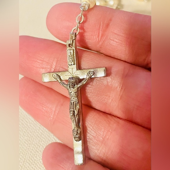 Vintage Knights of Columbus Pearl Rosary - Picture 6 of 8